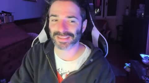 Snapshot of luckydrakex chatting on January 20, 9:11 pm Lucky online show from January 20, 9:11 pm