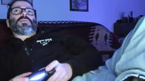 Snapshot of luckydrakex chatting on February 4, 7:33 pm Lucky online show from February 4, 7:33 pm