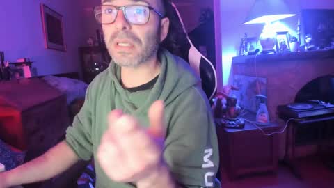 Snapshot of luckydrakex chatting on February 26, 8:00 pm Lucky online show from February 26, 8:00 pm