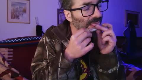 Snapshot of luckydrakex chatting on October 12, 11:37 pm Lucky online show from October 12, 11:37 pm