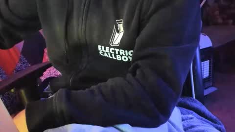 Snapshot of luckydrakex chatting on November 14, 10:18 pm Lucky online show from November 14, 10:18 pm