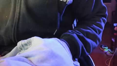 Snapshot of luckydrakex chatting on November 17, 8:47 pm Lucky online show from November 17, 8:47 pm