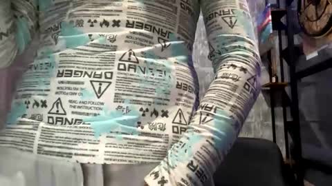 Snapshot of luckymenchik chatting on November 16, 9:53 pm Ricky online show from November 16, 9:53 pm