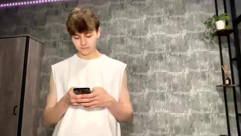 Snapshot of luckymenchik chatting on November 22, 9:14 pm Ricky online show from November 22, 9:14 pm