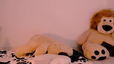 Snapshot of luckysapphire777 chatting on February 6, 11:10 am luckysapphire777 online show from February 6, 11:10 am