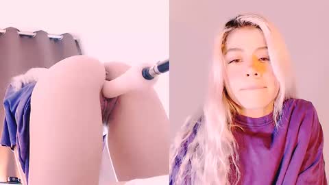 Snapshot of luckysapphire777 chatting on February 16, 8:21 am luckysapphire777 online show from February 16, 8:21 am