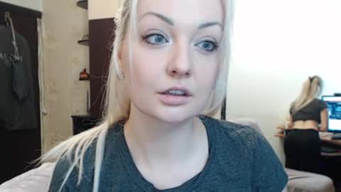 LuckyShot online show from November 15, 4:36 pm