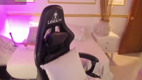 lucy online show from January 17, 1:57 am