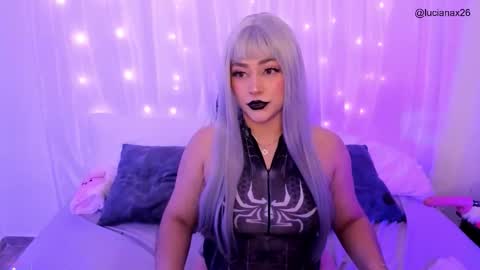 lucy online show from November 1, 3:52 am