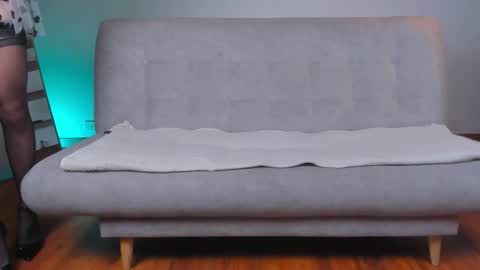 Hello my name is Lucy nice to meet you  thumb up is important for me kisses     online show from September 15, 11:54 am