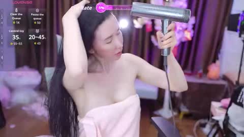 Lucy online show from October 6, 1:19 pm