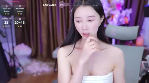 Lucy online show from October 24, 2:19 am