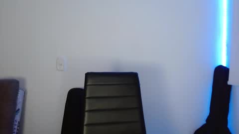 Snapshot of lucy_collins_g chatting on February 26, 11:48 pm Lucy online show from February 26, 11:48 pm