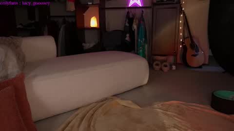 Lucy. online show from January 31, 5:09 am