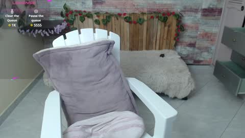 Luciana online show from December 2, 6:30 am