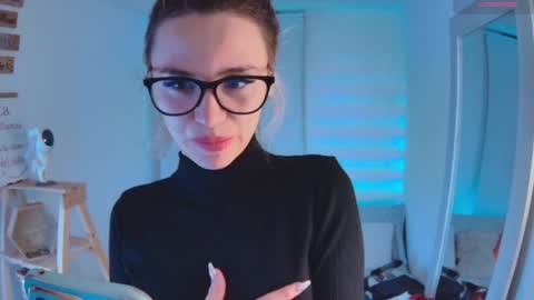 lucy online show from December 14, 5:18 am