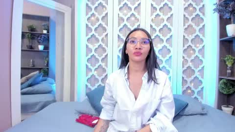 Lucy Liiu online show from March 3, 7:06 pm