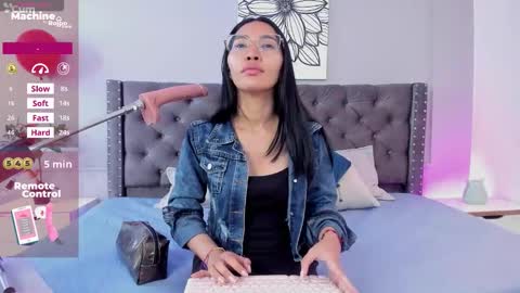 Lucy Liiu online show from October 1, 1:17 pm