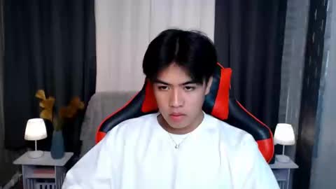 Snapshot of luigi_moreno chatting on March 10, 10:15 am luigi_moreno online show from March 10, 10:15 am