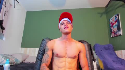 Luis AS online show from February 7, 2:58 pm