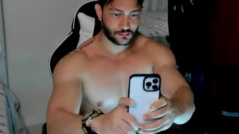 Snapshot of luis_baptista chatting on December 2, 4:53 am luis_baptista online show from December 2, 4:53 am