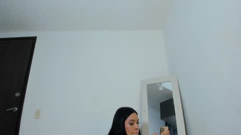 Snapshot of luisa_summer2 chatting on December 28, 3:04 am Luisa Fernanda online show from December 28, 3:04 am