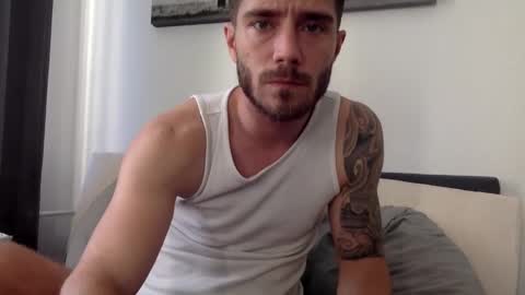 Snapshot of luisbadx chatting on January 12, 10:45 am Luis Badx online show from January 12, 10:45 am