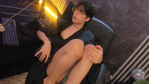 luixdust1 online show from October 8, 4:54 am