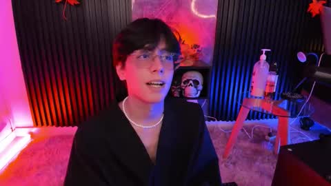 luixdust1 online show from October 17, 6:16 am