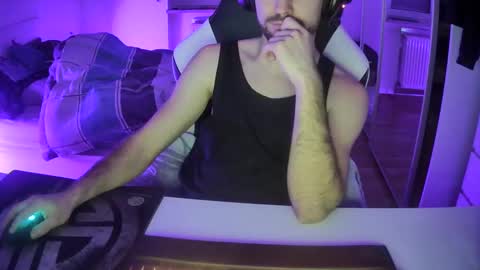 lukasschoetz online show from January 13, 11:38 pm