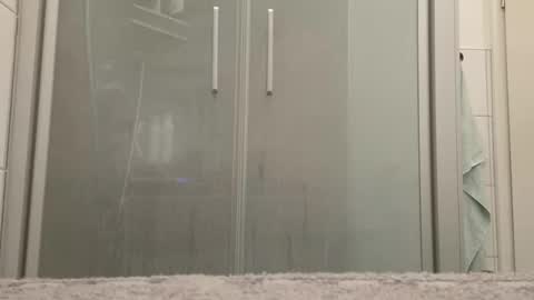 lukasschoetz online show from September 24, 4:32 pm