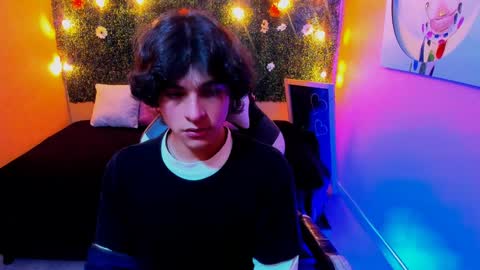 Snapshot of luke_howland chatting on January 21, 8:21 pm Luke online show from January 21, 8:21 pm