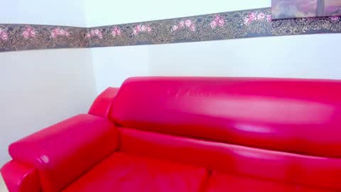 I AM LULU online show from November 8, 5:01 pm