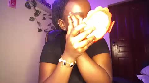 lulu_sparks1 online show from October 22, 7:08 am