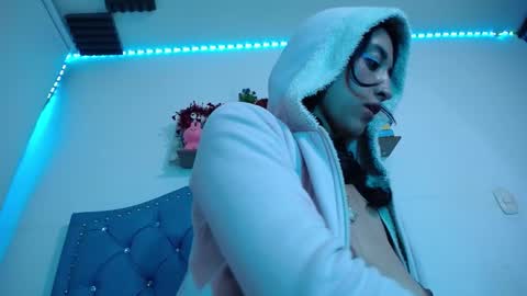 Luly online show from December 3, 10:28 am