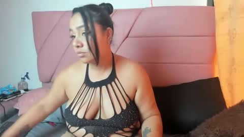 luna__fox365 online show from November 11, 6:30 pm