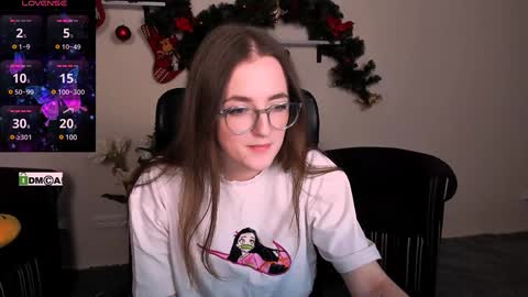 luna_berryy online show from January 3, 11:23 pm