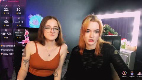 luna_berryy online show from January 23, 11:15 pm