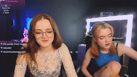 luna_berryy online show from January 24, 11:56 pm