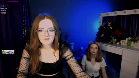 luna_berryy online show from February 8, 2:04 am