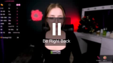 luna_berryy online show from February 20, 11:43 pm