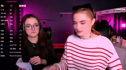 luna_berryy online show from March 1, 8:10 pm