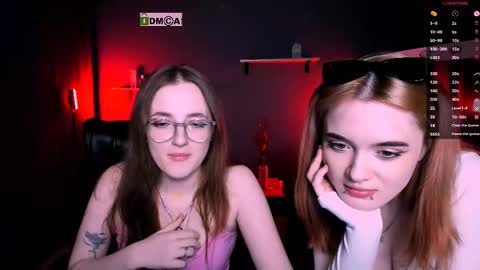 luna_berryy online show from March 4, 11:22 pm