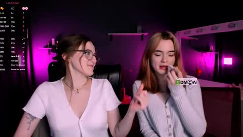 luna_berryy online show from March 12, 8:10 pm