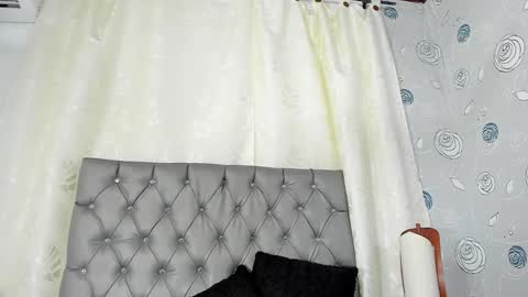 Snapshot of luna_evaa chatting on January 11, 5:29 pm Luna Eva online show from January 11, 5:29 pm