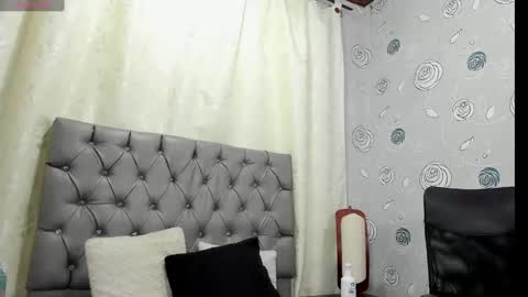 Snapshot of luna_evaa chatting on October 9, 2:37 pm Luna Eva online show from October 9, 2:37 pm