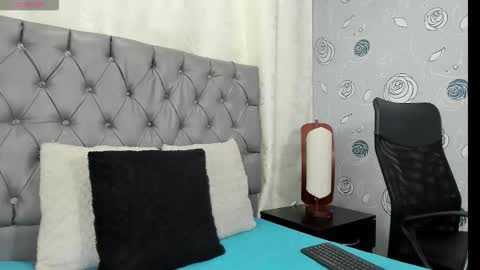 Snapshot of luna_evaa chatting on October 18, 1:45 pm Luna Eva online show from October 18, 1:45 pm