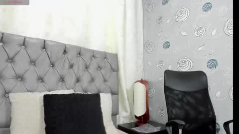 Snapshot of luna_evaa chatting on November 13, 1:43 pm Luna Eva online show from November 13, 1:43 pm