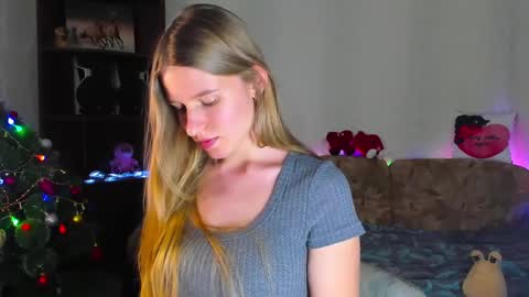 luna_evan online show from January 2, 12:24 pm