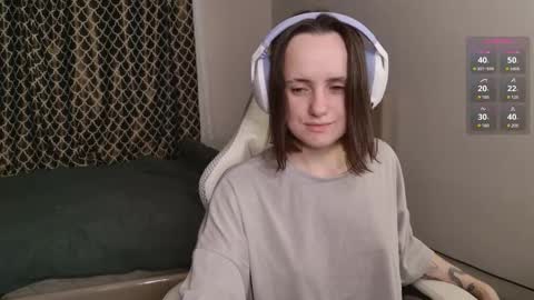 luna_loveeee online show from October 4, 3:15 am